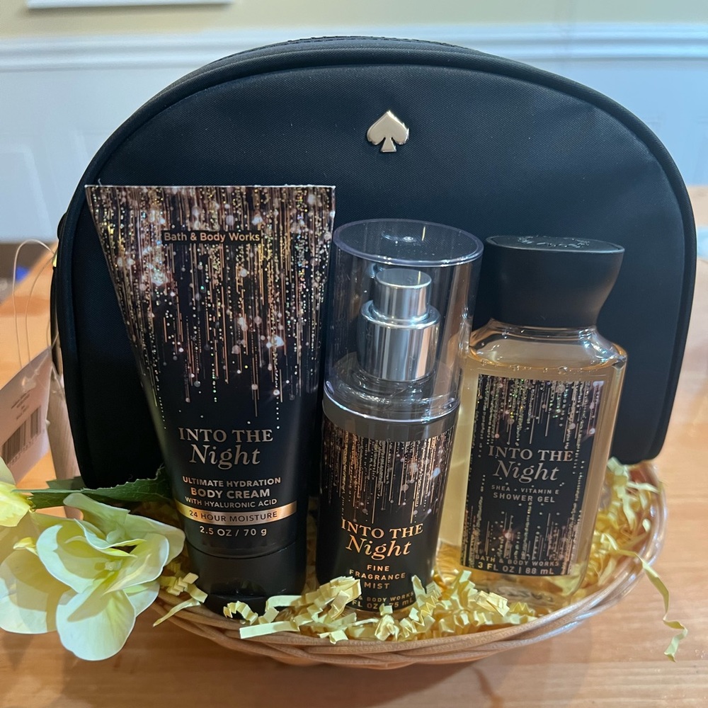 Kate Spade ♠️ cosmetic bag & Bath n body set BASKET BUNDLE! Authentic.